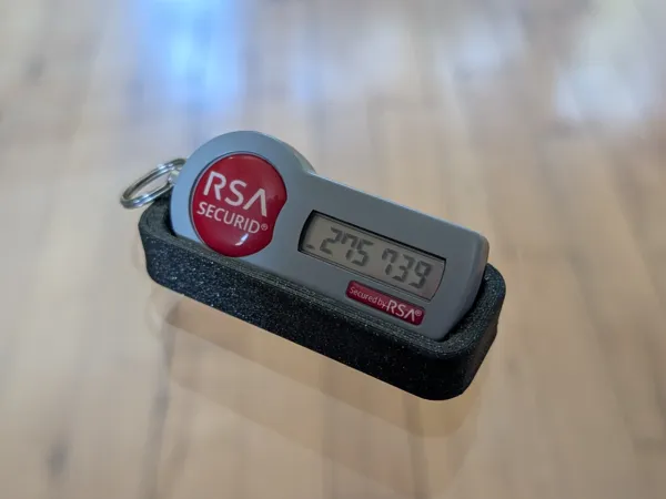 Support pour porte-clés d'authentification RSA