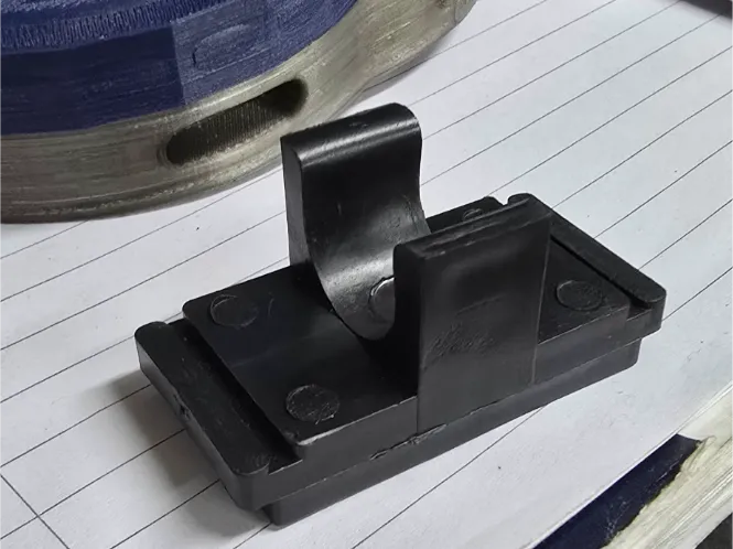 Camping table clip 