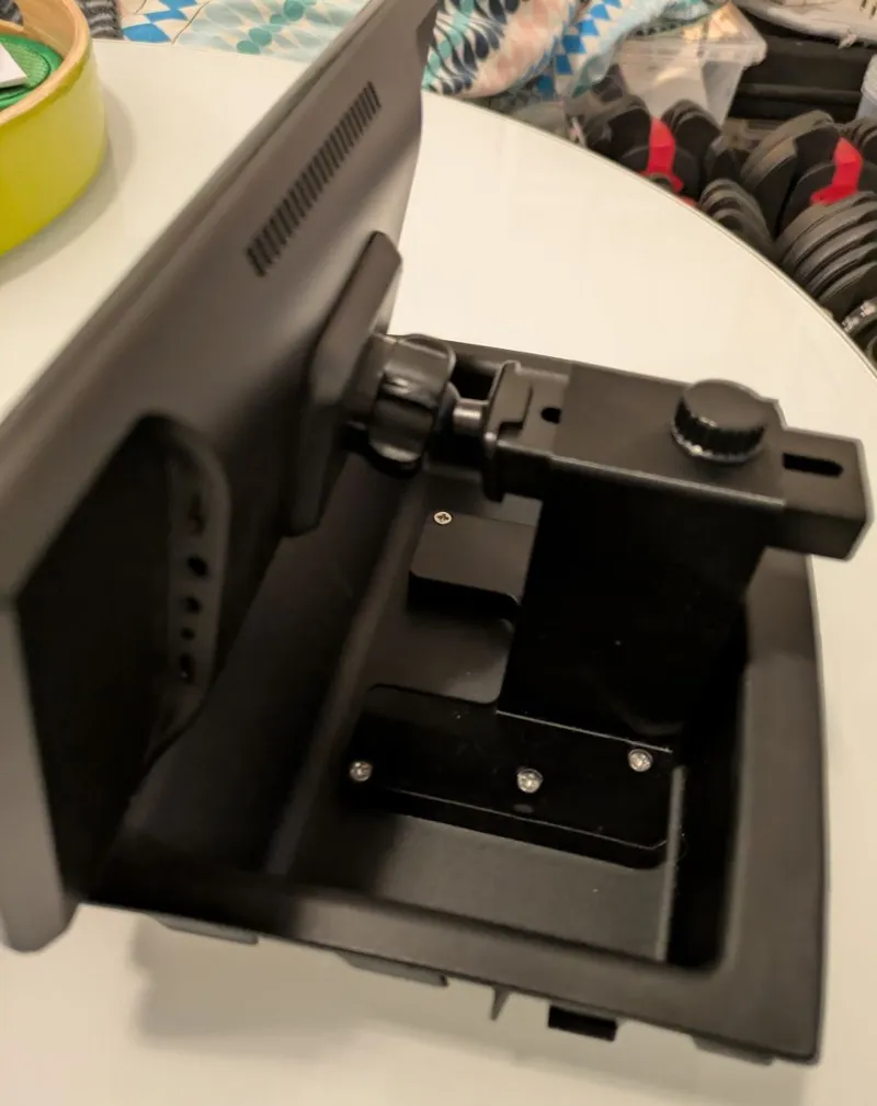 Carpodgo T3 Pro VW Polo 9n3 dash tray mount
