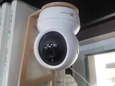 Fluorite camera mounting bracket