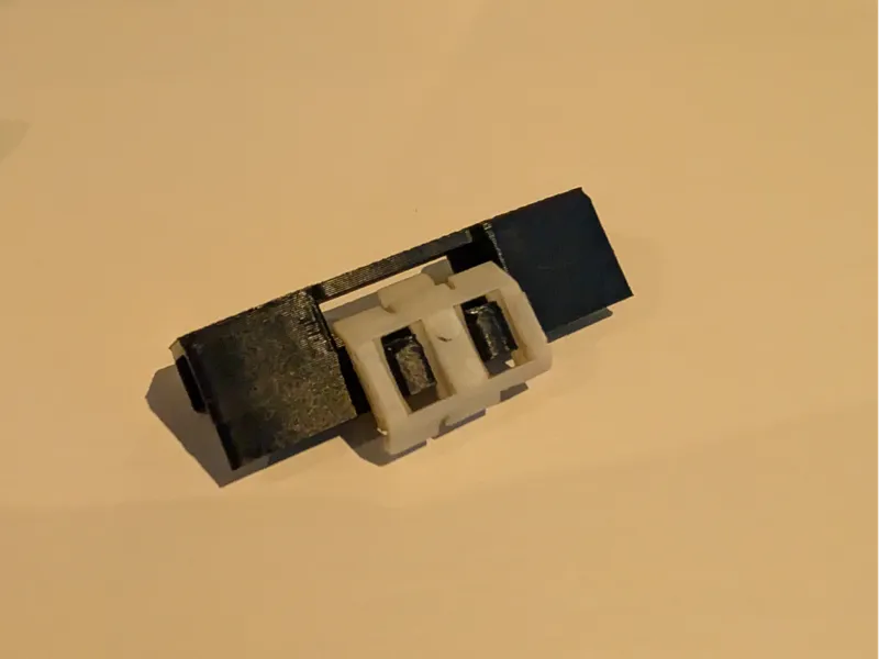 Volvo 240 wind shield clips