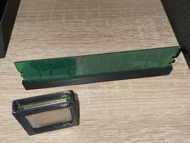 DDR RAM Holder