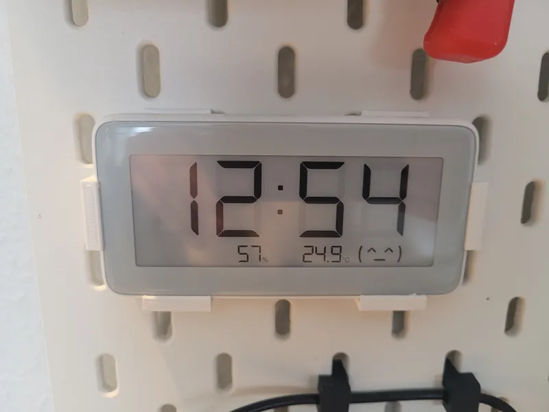 Skadis mount for Xiaomi Clock