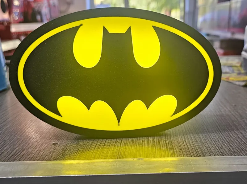 lampada da scrivania batman