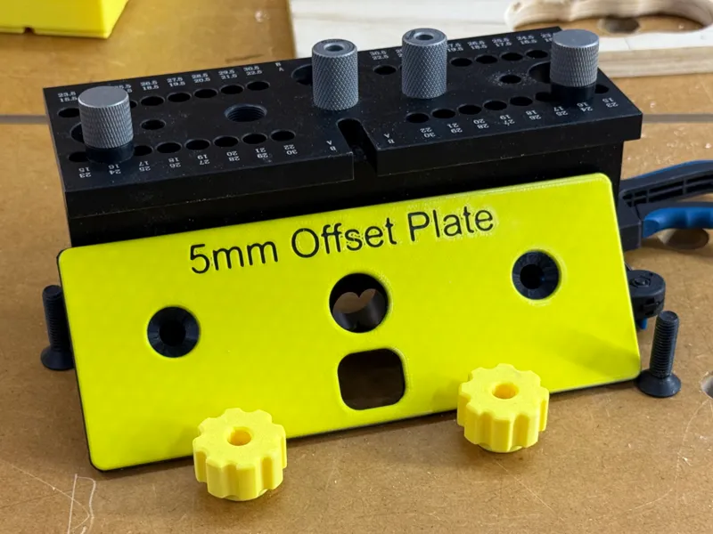 Dowel jig offset plate