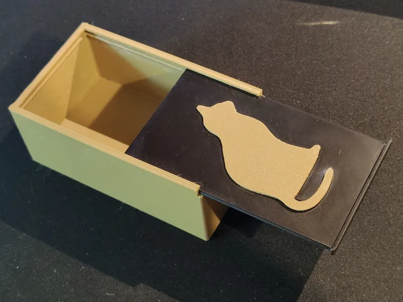 Boîte coulissante chat