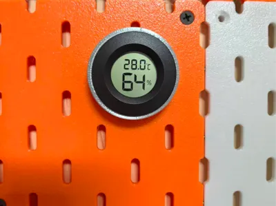 Bambu Lab Round Temperature and Humidity Meter 5mm Pegboard
