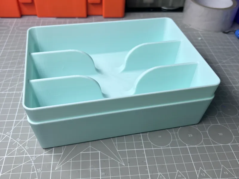 敞开式叠放工具盒