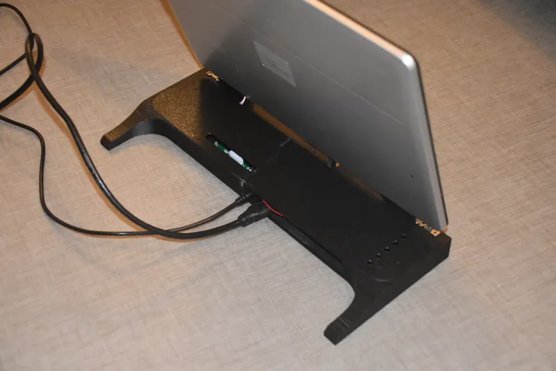 Notebook to External Display Electronics Case