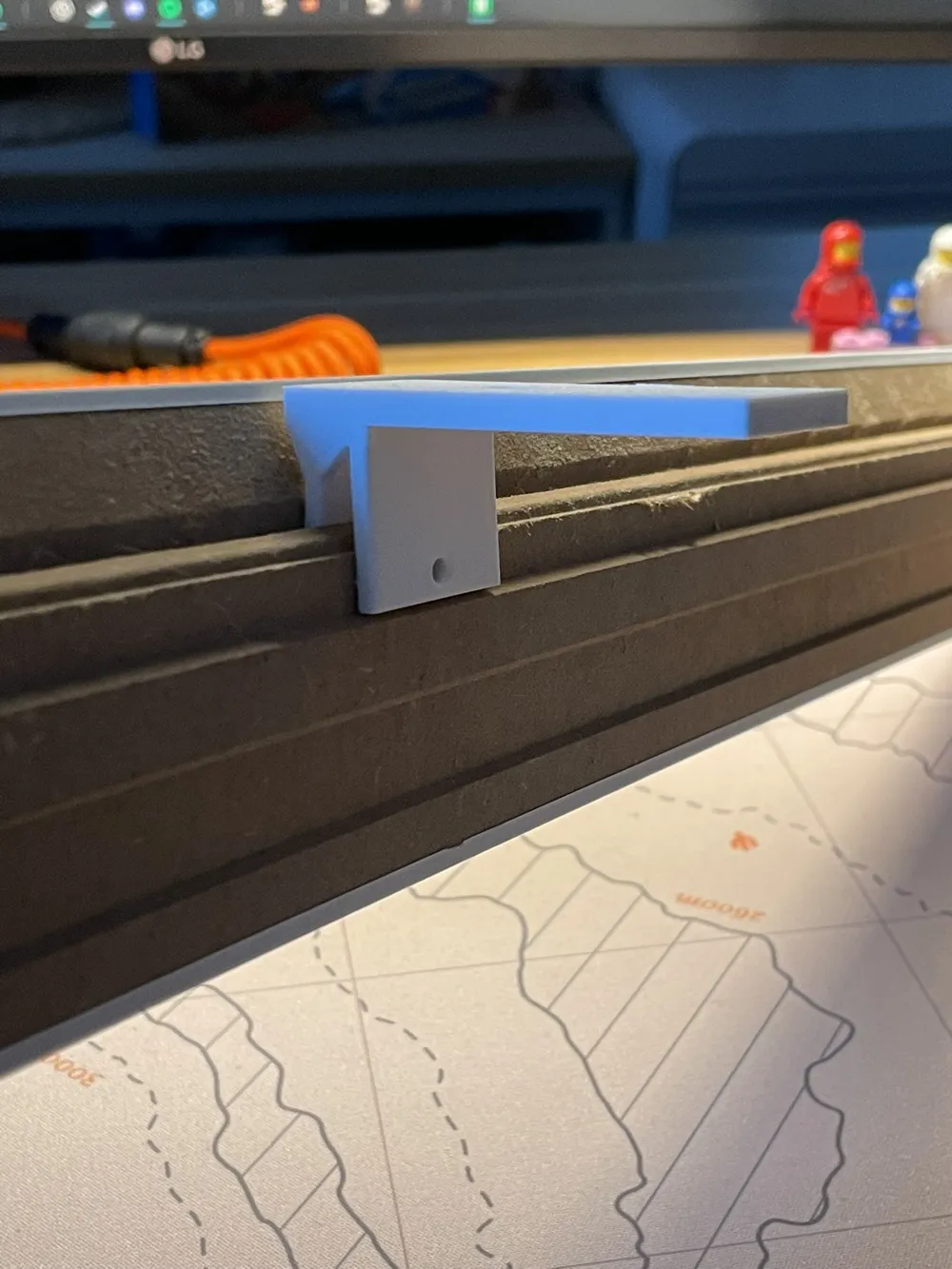 Curtain Rail Cover Bracket for Baseboards - Free 3D Print Model ...