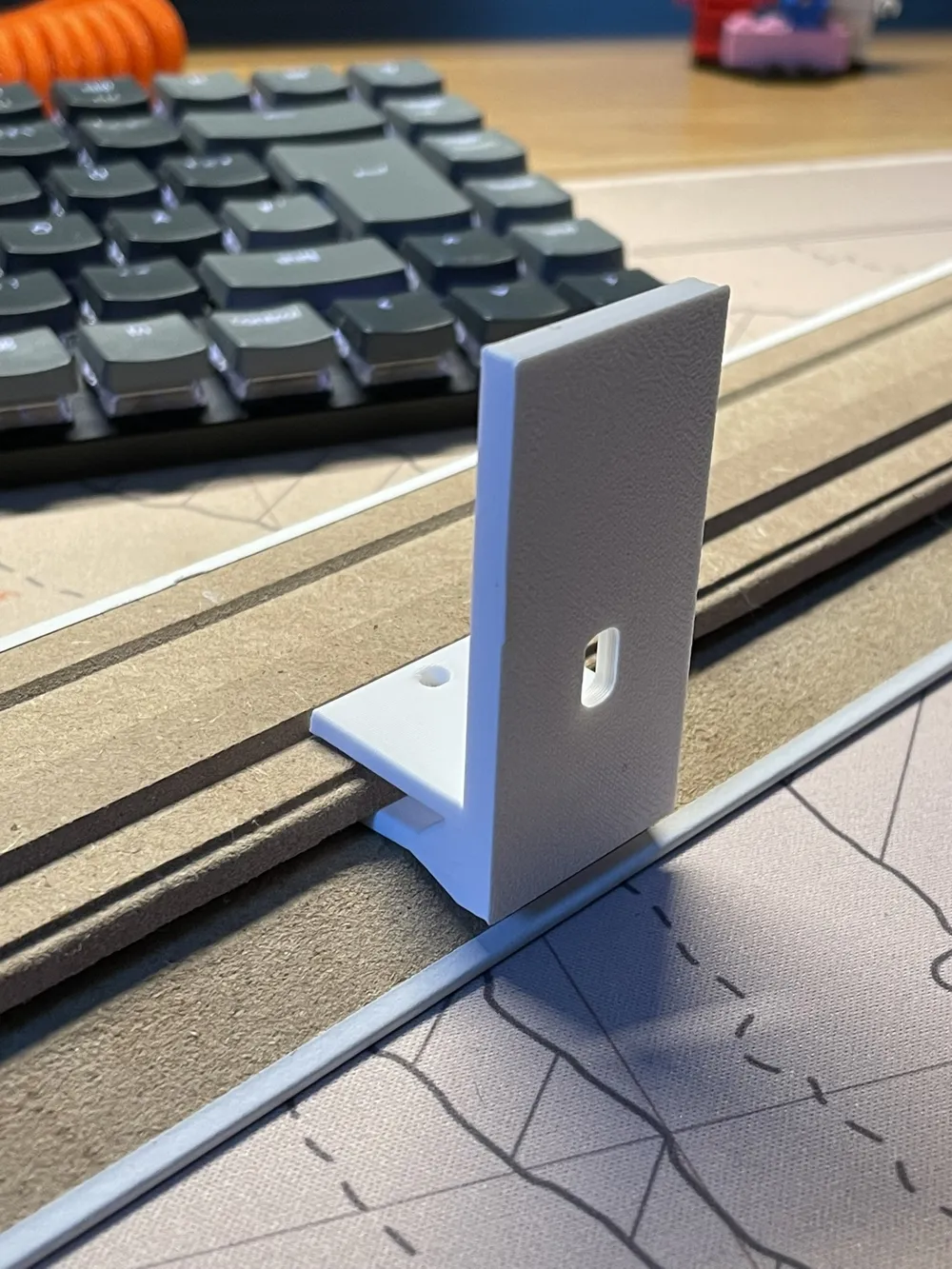 Curtain Rail Cover Bracket for Baseboards - Free 3D Print Model ...