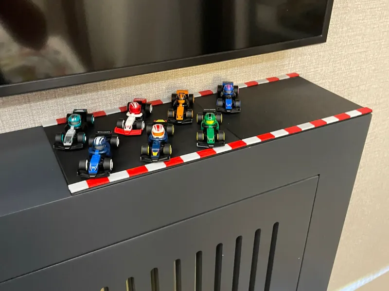 f1 minifigure stand 