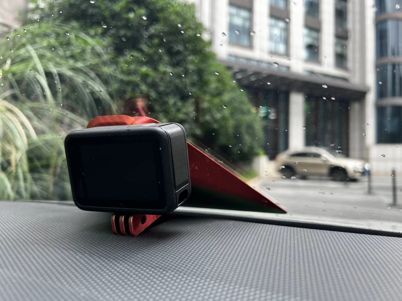 Gopro运动相机异形遮光罩，用于车内拍摄自驾过程防止反光用的，贴合挡风玻璃的遮光罩，建议用黑色材料