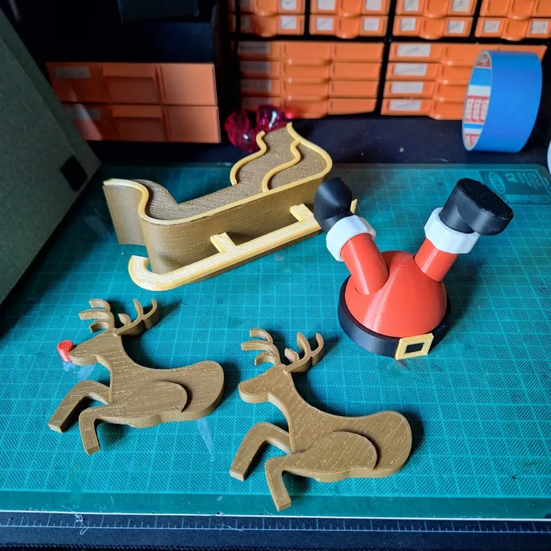 Santa Crash Decor