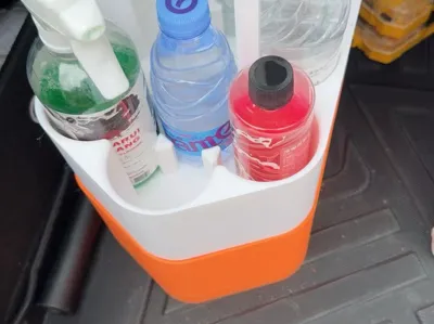 Mineral water and canned drink organizer