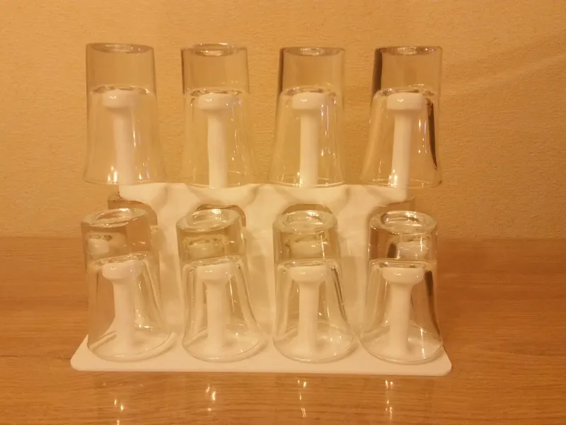 Aufbewarung für 12 Shots, staubsicher