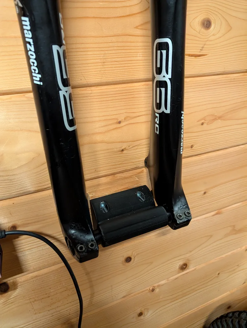 MTB Fork mount 20mm for display of fork