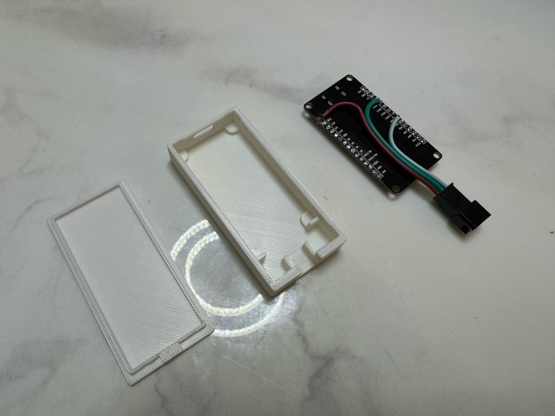 ESP8266 WLED 外壳，预留了接线端子位置，匹配 ws2812