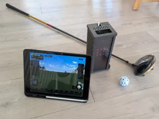 Schutzhülle mit Fernsteuerungshalter "Square Golf"