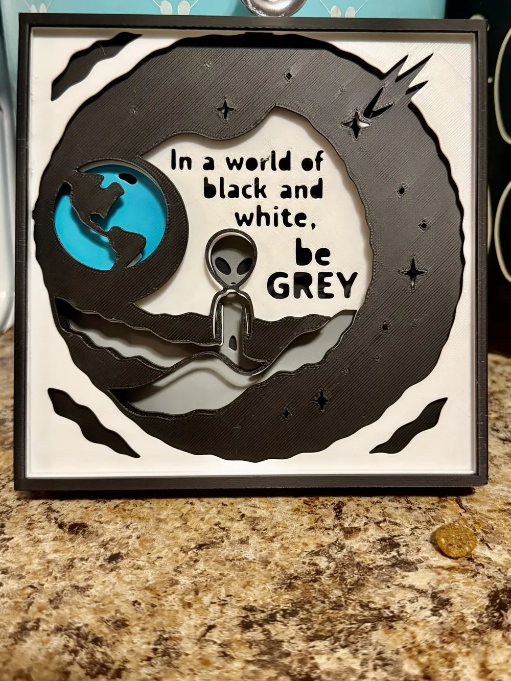 Grey Alien Shadow Box - Free 3D Print Model - MakerWorld
