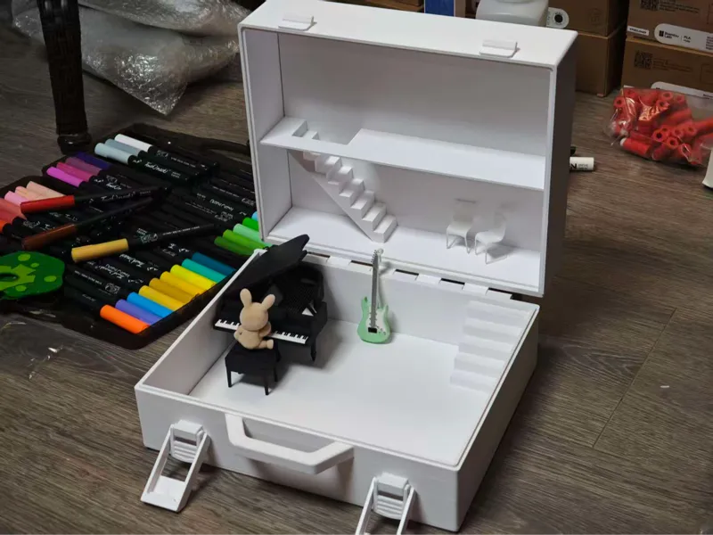 外带娃娃屋手提箱