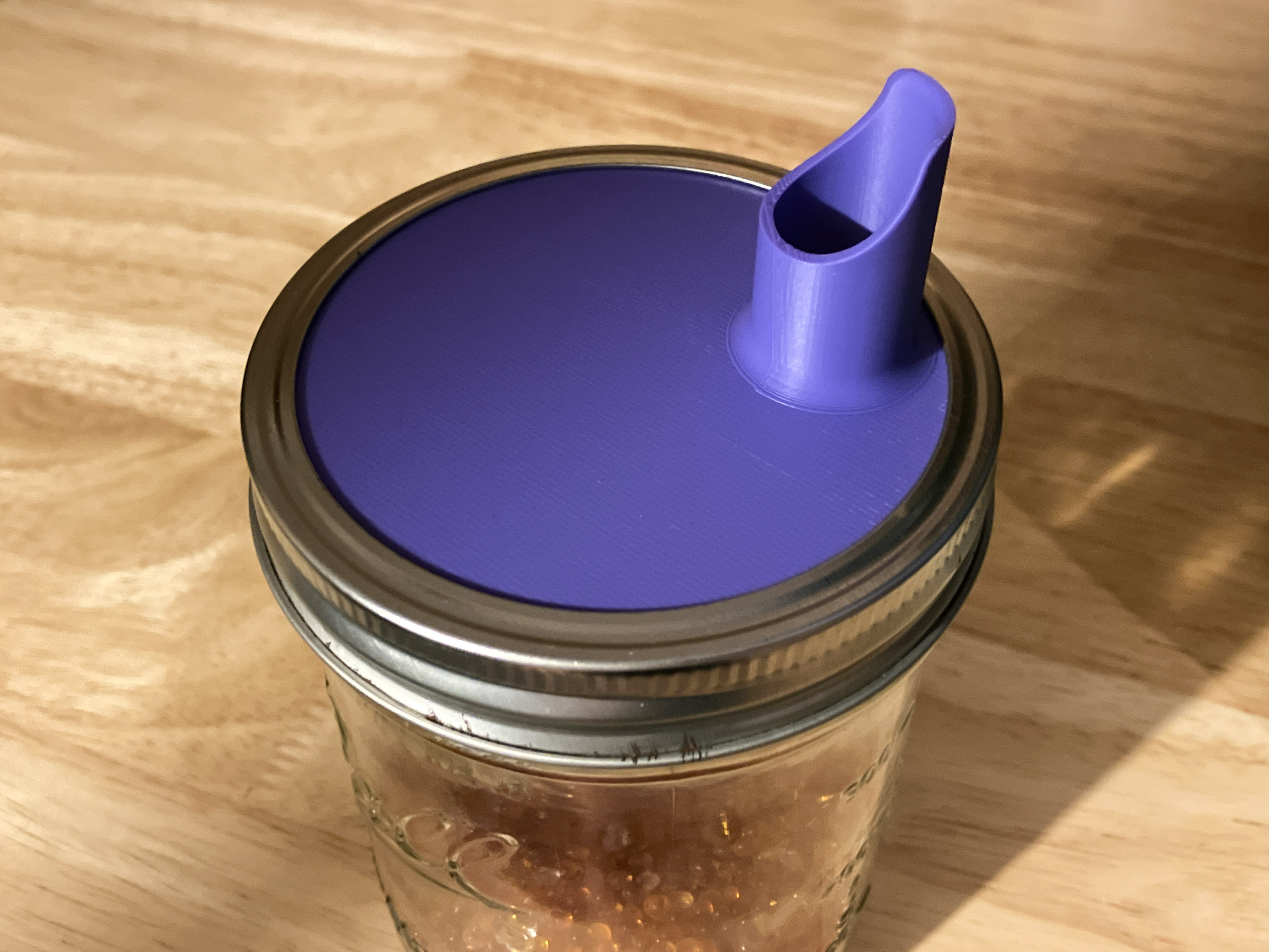 Mason jar pour spout lid