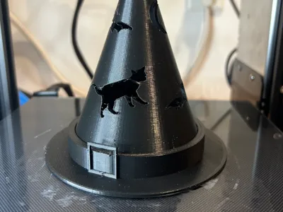 Witch Hat Shadow lamp
