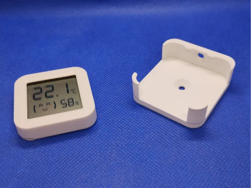 Universal mount for temperature/humid sensor TH05
