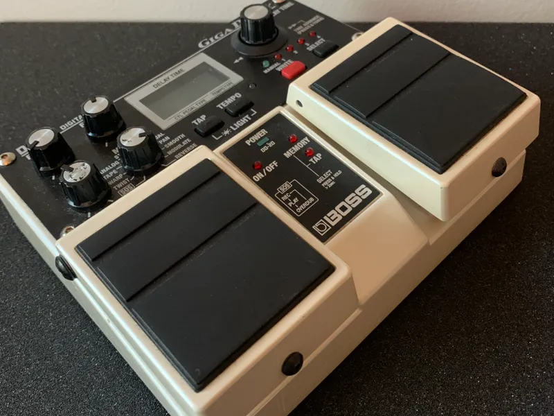 Boss DD-20, OD-20, CE-20, RT-20 etc. Battery cover