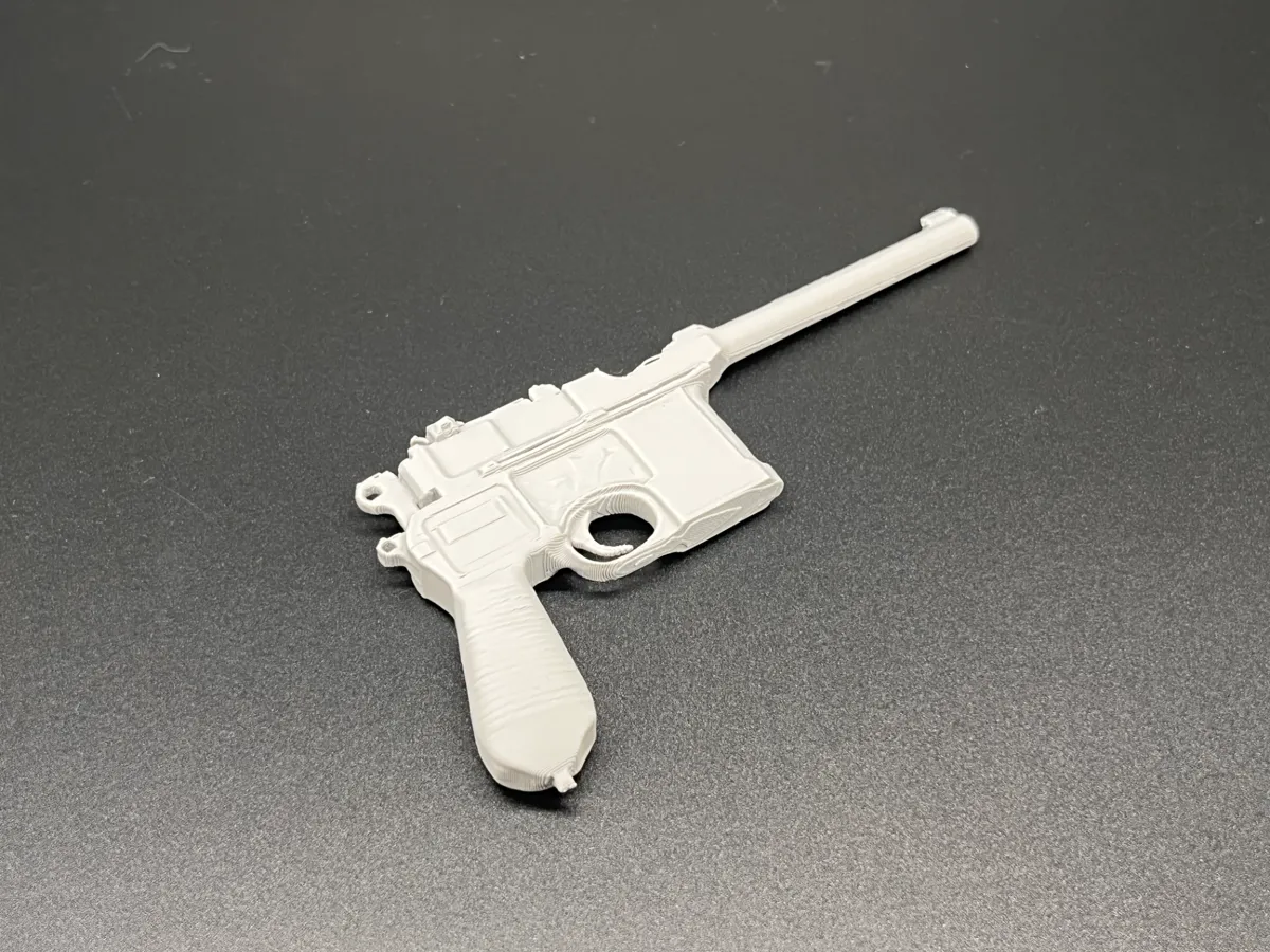 Pistolet Mauser C96 (modèle décoratif)