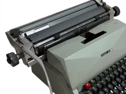 maniglia OLIVETTI 82 d'epoca