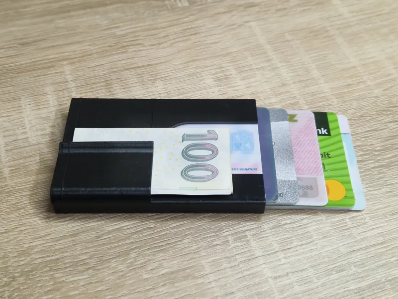Lightweight wallet