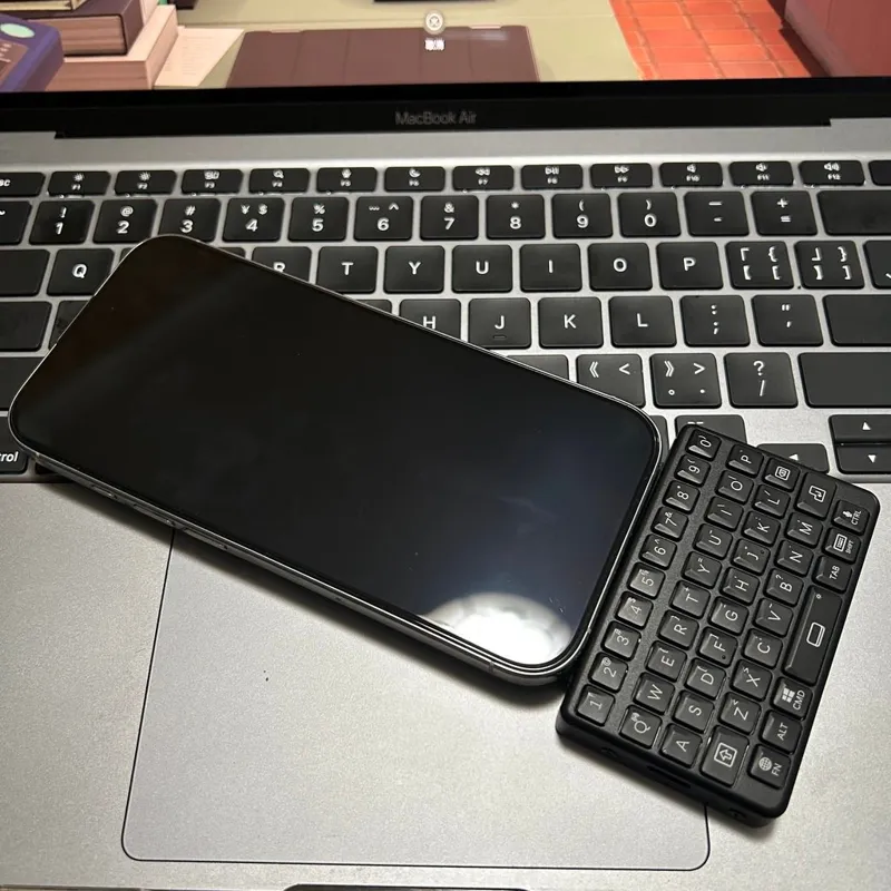EXknight MagSafe Keyboard for iPhone