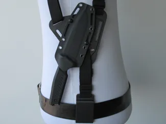 Schulter-Holster Gurtsystem und Aufnahmeplatte