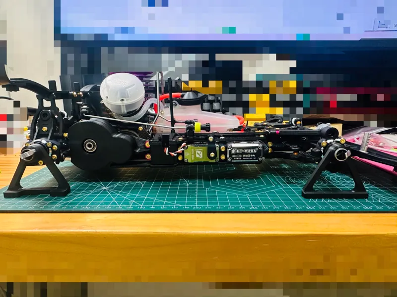 RC 1/8  on road 油铲、电铲支架，车架展示架