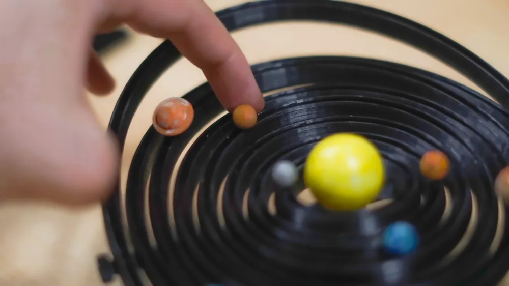 Print-in-Place Solar System - Free 3D Print Model - MakerWorld