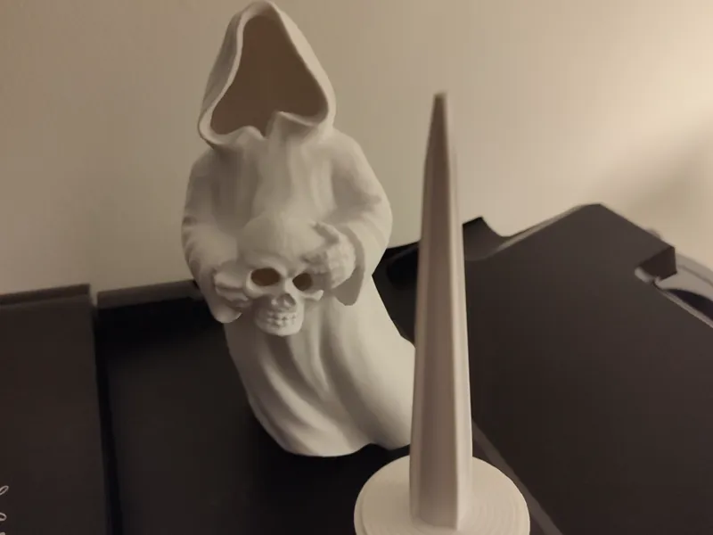 Gewinde mit Erdspieß zum Aufstellen einer Figur 