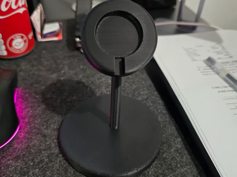 Galaxy Watch Ultra charging station