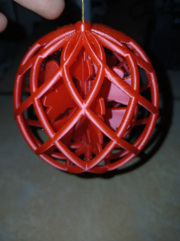 Christmas tree ball containing a snowflake