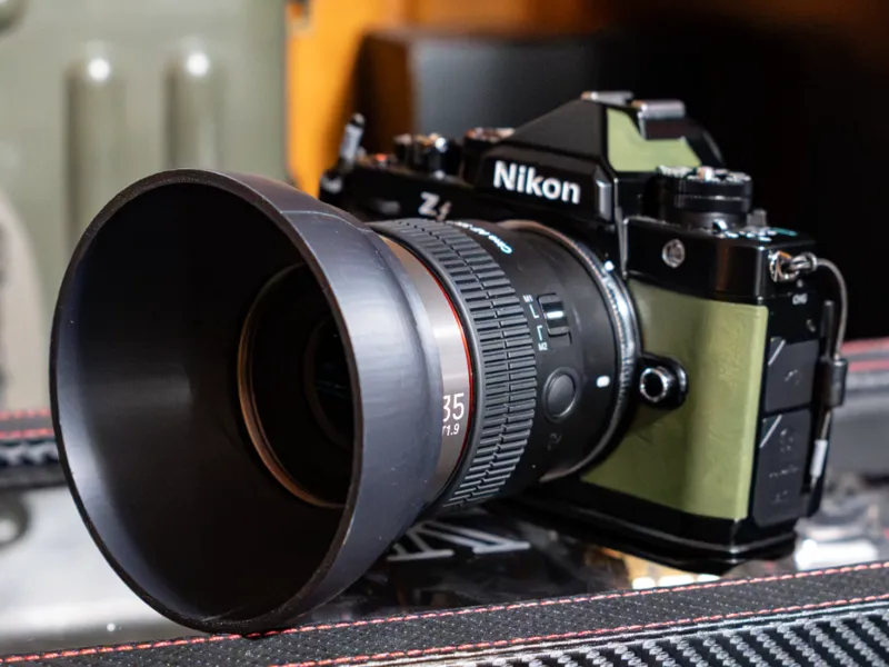 Lens hood for the Rokinon / Samyang Cine AF lenses