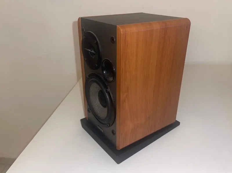 Parametric Angled Speaker Stand + Remote Holder