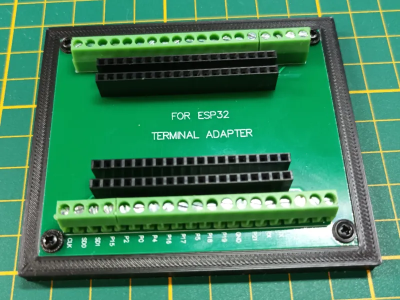Breadboard Aufnahme für ESP32 