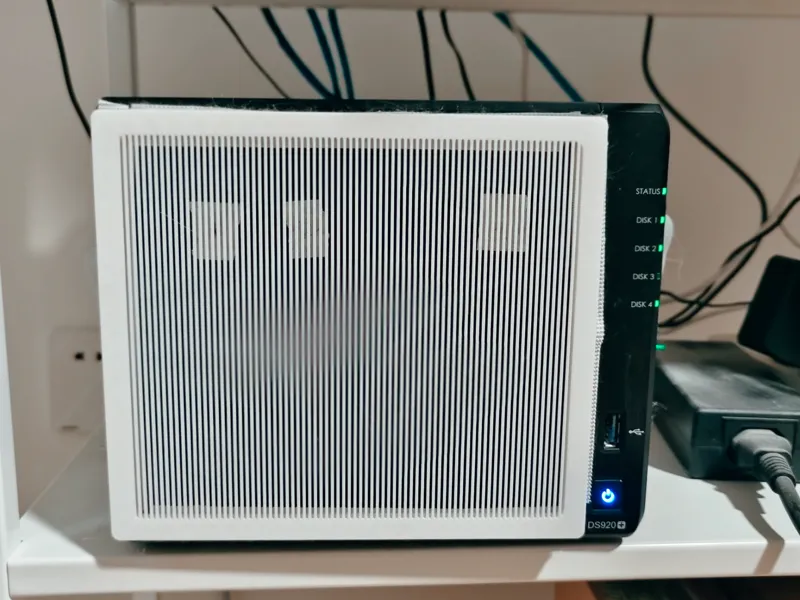 Synology DS920+ front dust cover/USB/network port