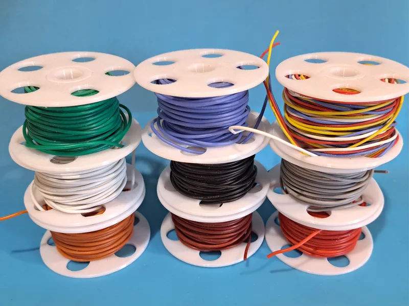 Small jumper wire spool