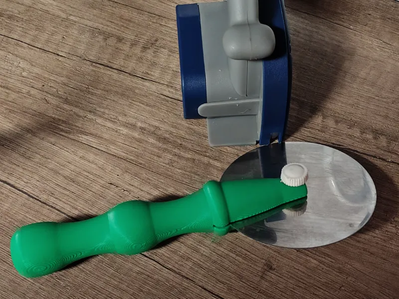 Pizza slicer handle (conversion kit)
