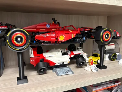 Ferrari SF24 technic stand