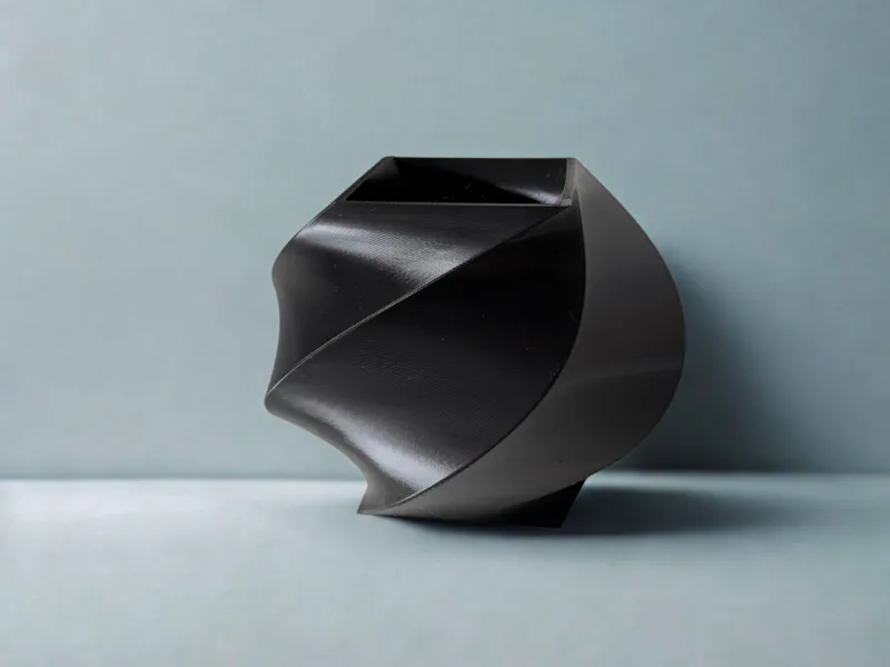 Helix Curve Vase – Asymmetrische Designvase