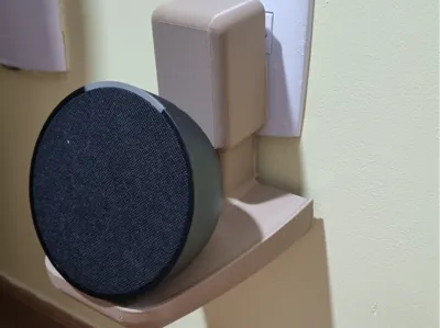 Echo Pop Wall Plug Mount–Clean Hidden-Cable Design