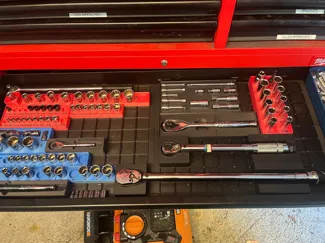 Gridfinity Milwaukee Toolbox Base 640x400