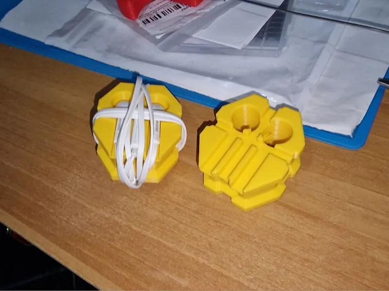 Earphones Holder